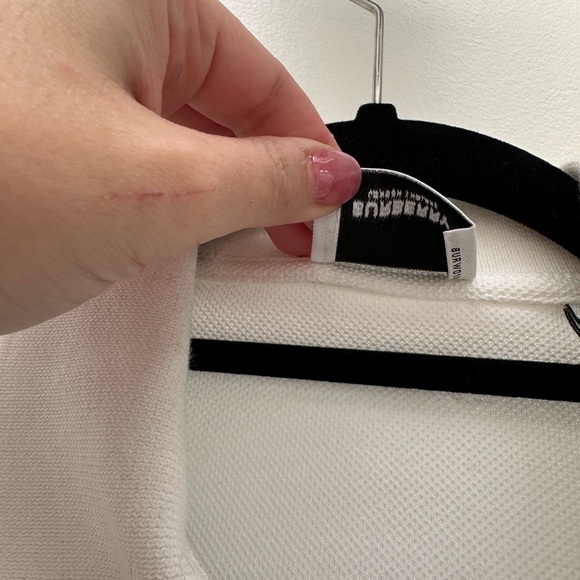 Burberry Men’s White Polo Shirt size M. Fish net design. Authentic - Picture 9 of 12